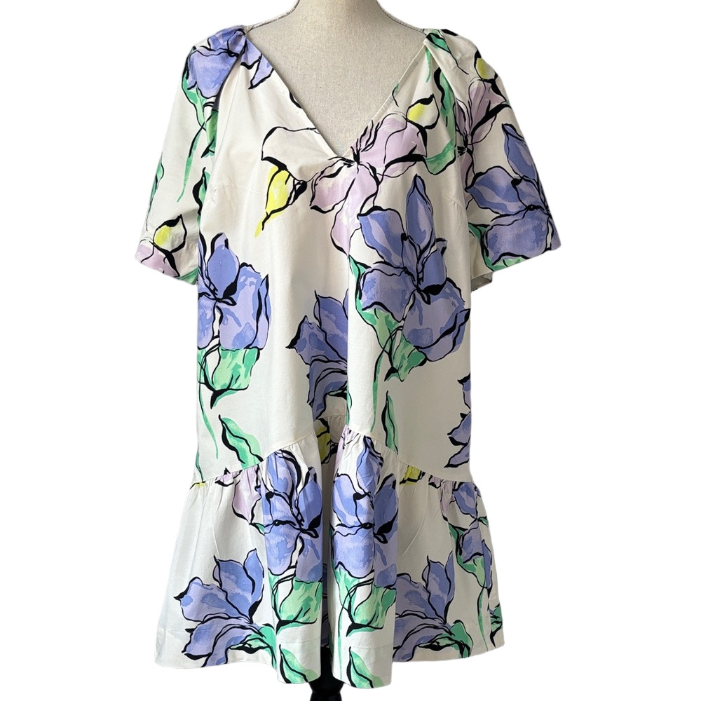 Target new day Cotton Print V Neck Sleeved Dress Large Flower Print Size Med NWT